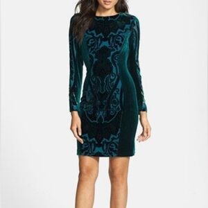 Alexia Admor Baroque Velvet Dress